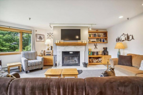 Delightful one bedroom one bathroom Highridge Condo B16B with Indoor Pool